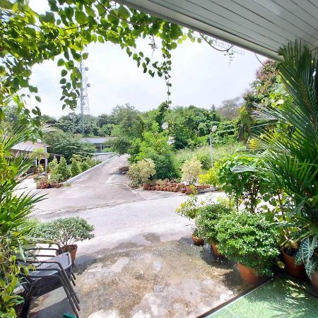 Hotel Baan Aomsub Koh Samet Esterno foto