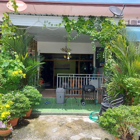Hotel Baan Aomsub Koh Samet Esterno foto