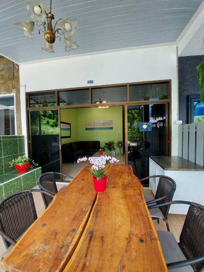 Hotel Baan Aomsub Koh Samet Esterno foto