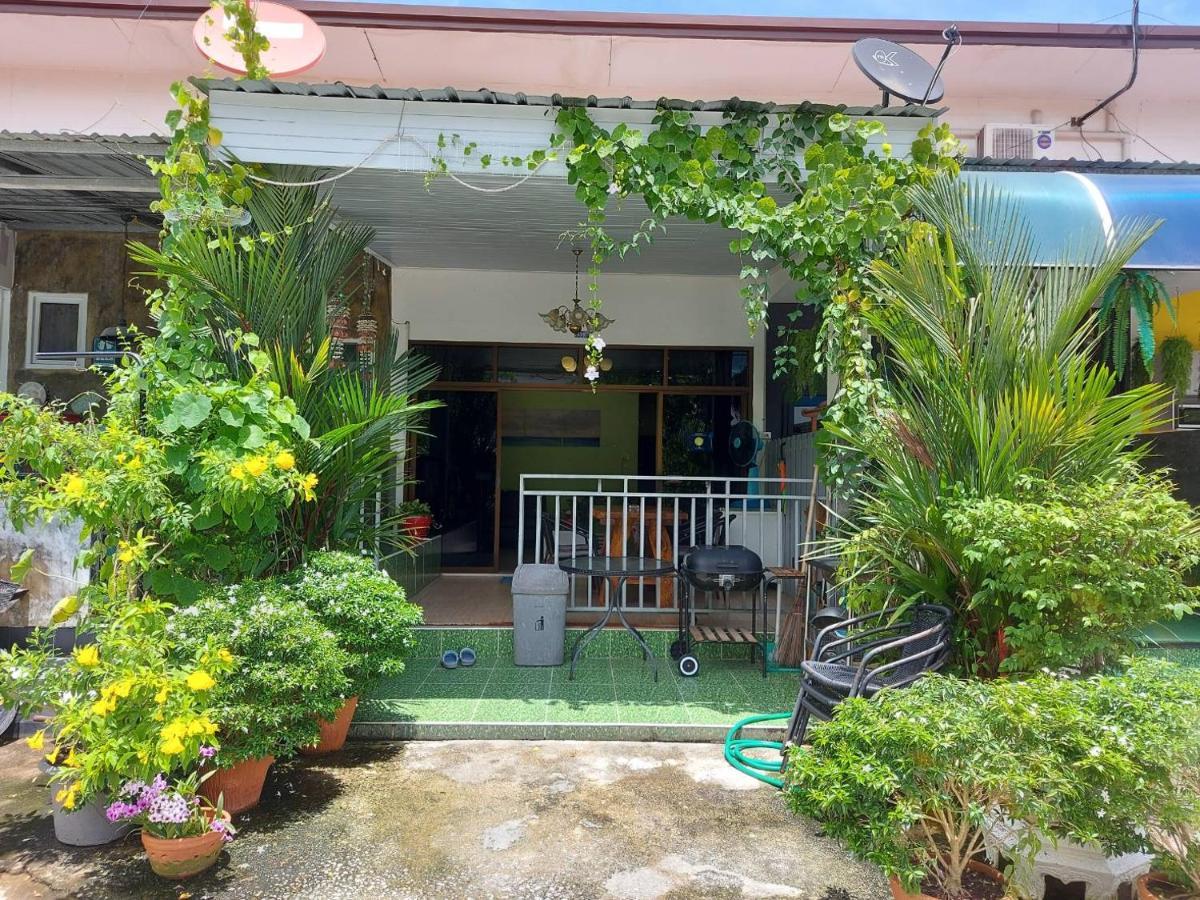 Hotel Baan Aomsub Koh Samet Esterno foto