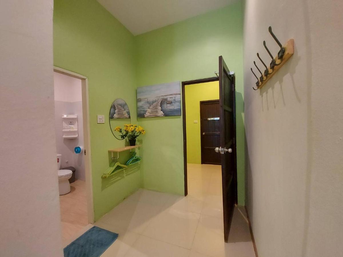 Hotel Baan Aomsub Koh Samet Esterno foto