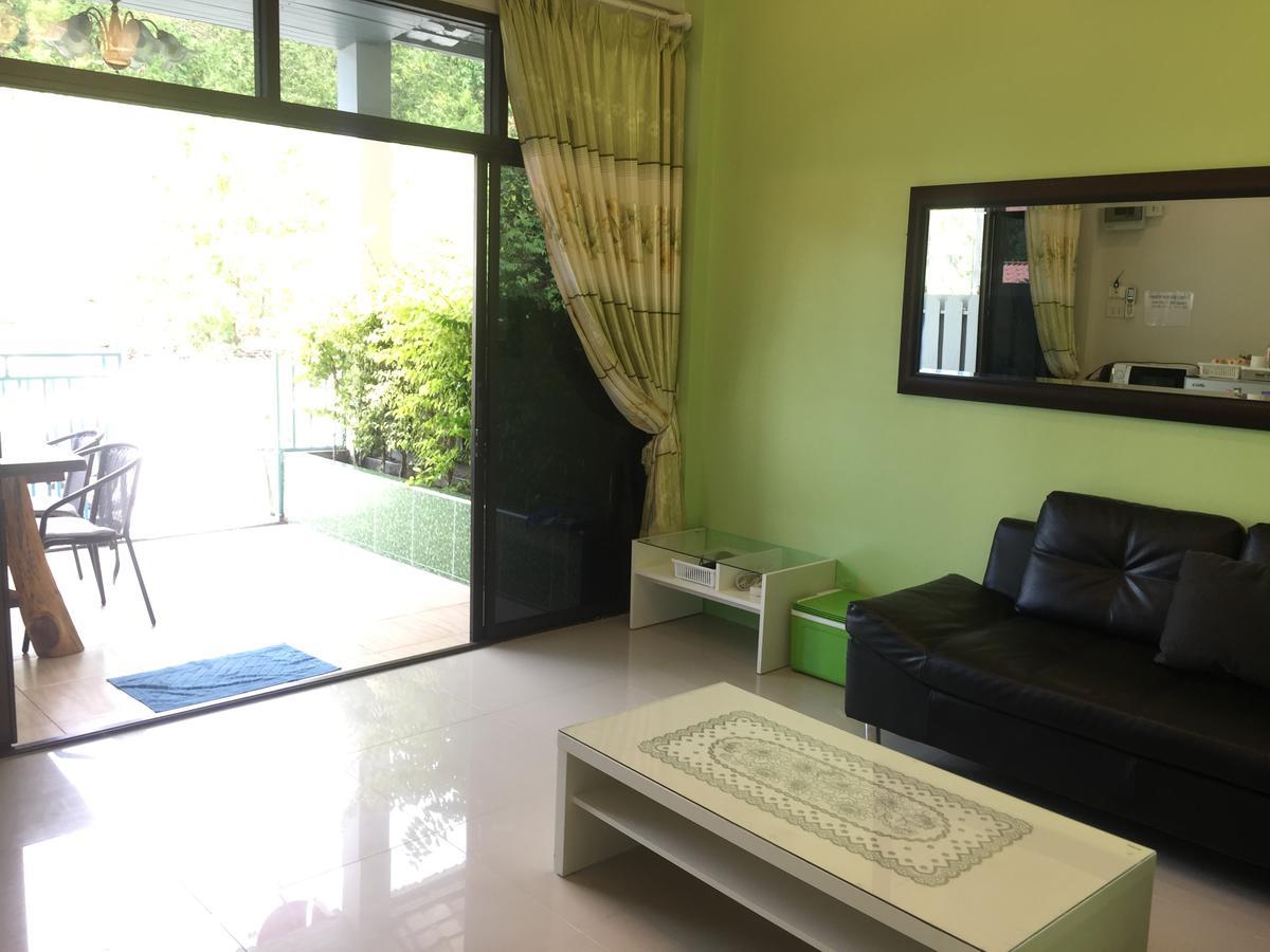 Hotel Baan Aomsub Koh Samet Esterno foto