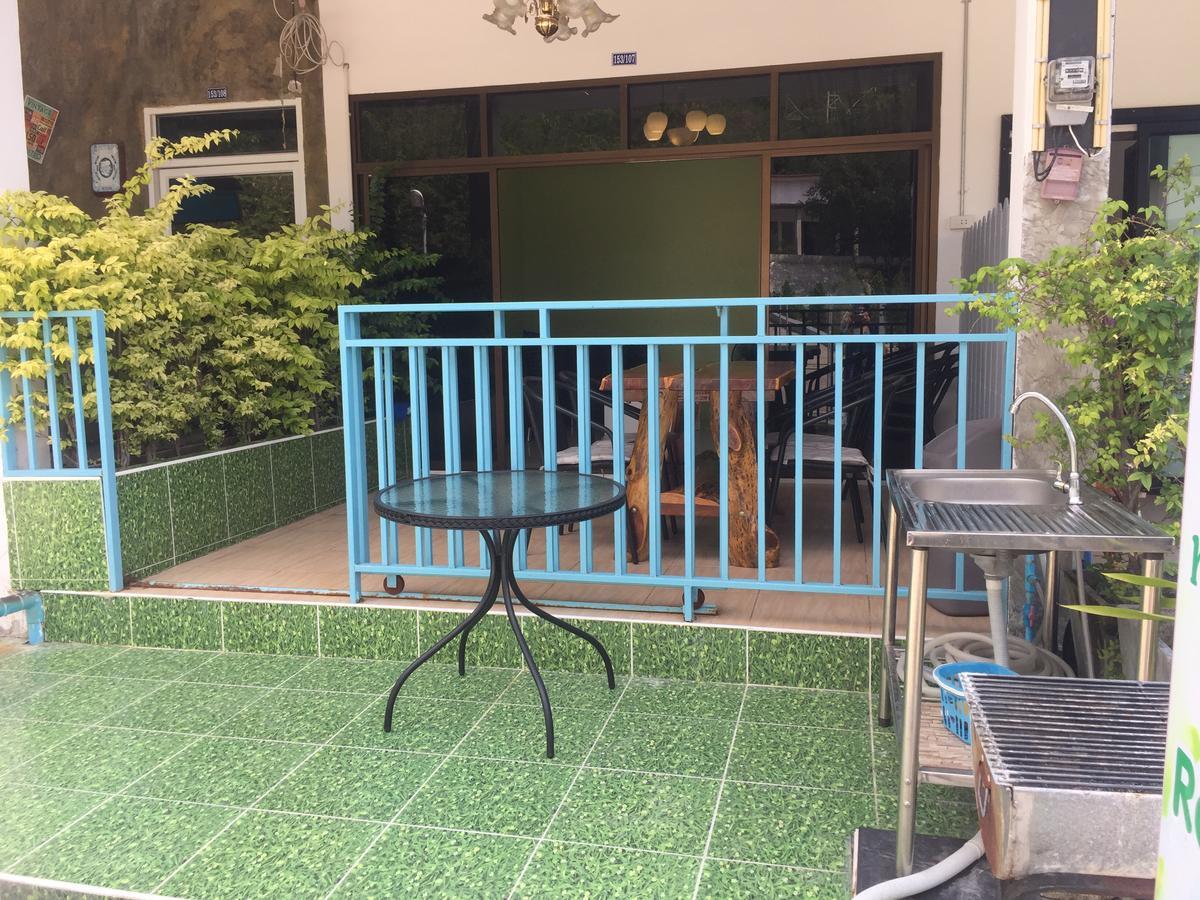 Hotel Baan Aomsub Koh Samet Esterno foto