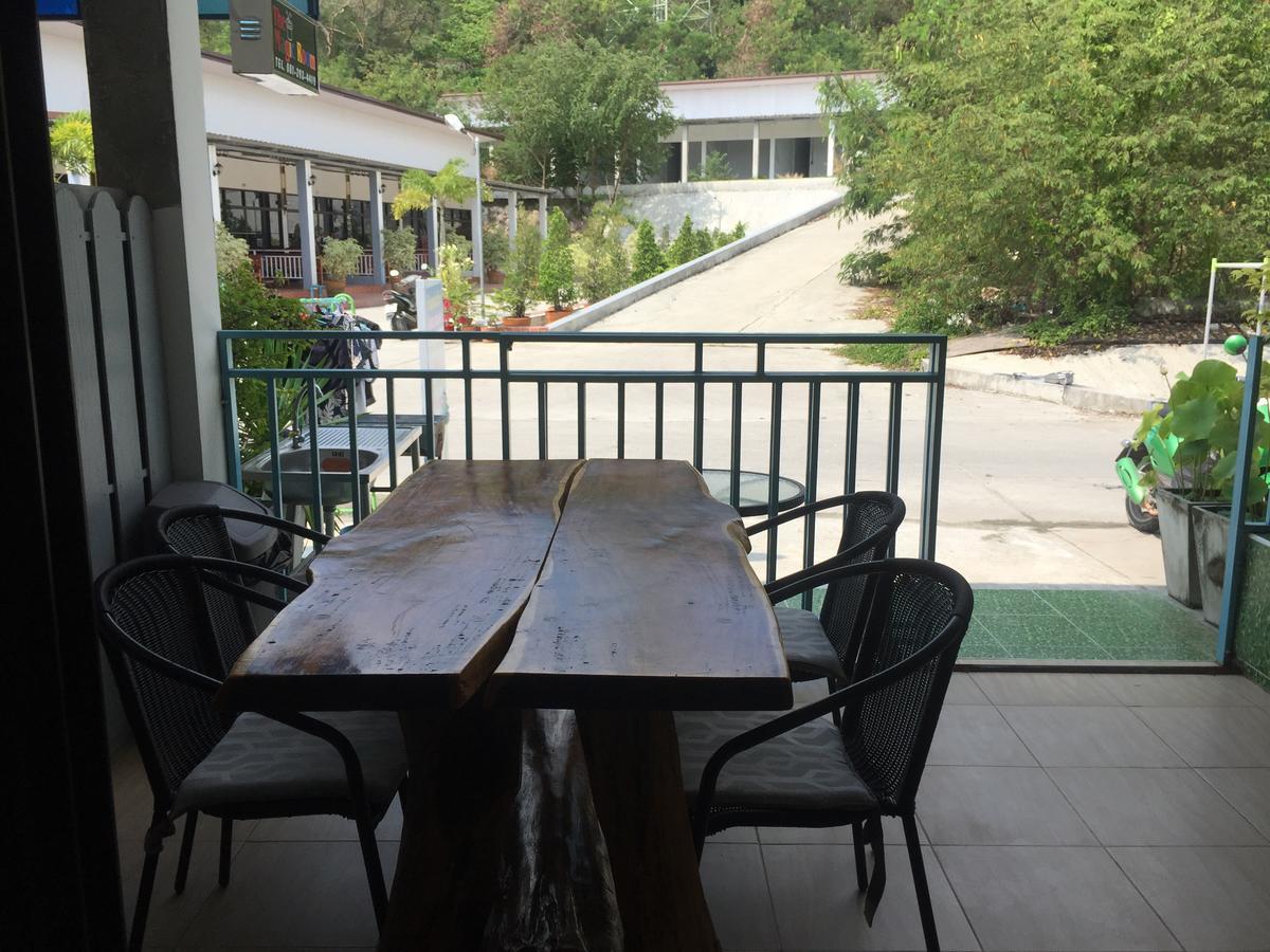 Hotel Baan Aomsub Koh Samet Esterno foto
