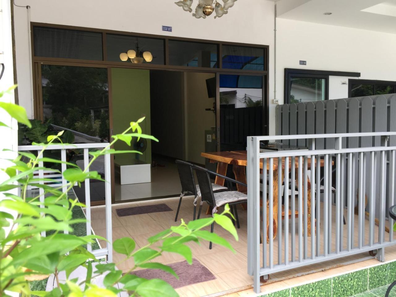 Hotel Baan Aomsub Koh Samet Esterno foto