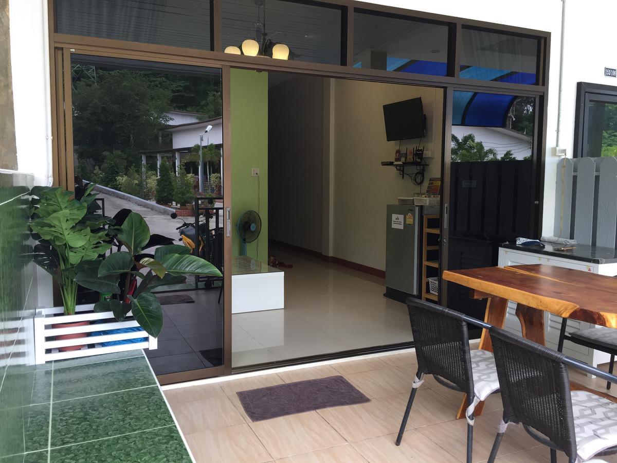 Hotel Baan Aomsub Koh Samet Esterno foto