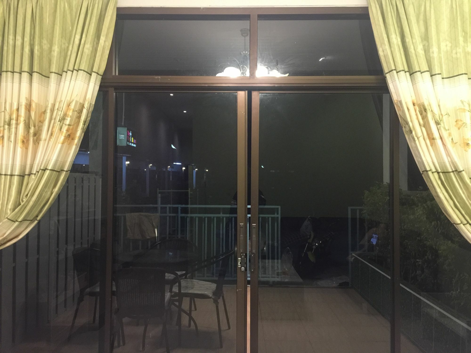 Hotel Baan Aomsub Koh Samet Esterno foto